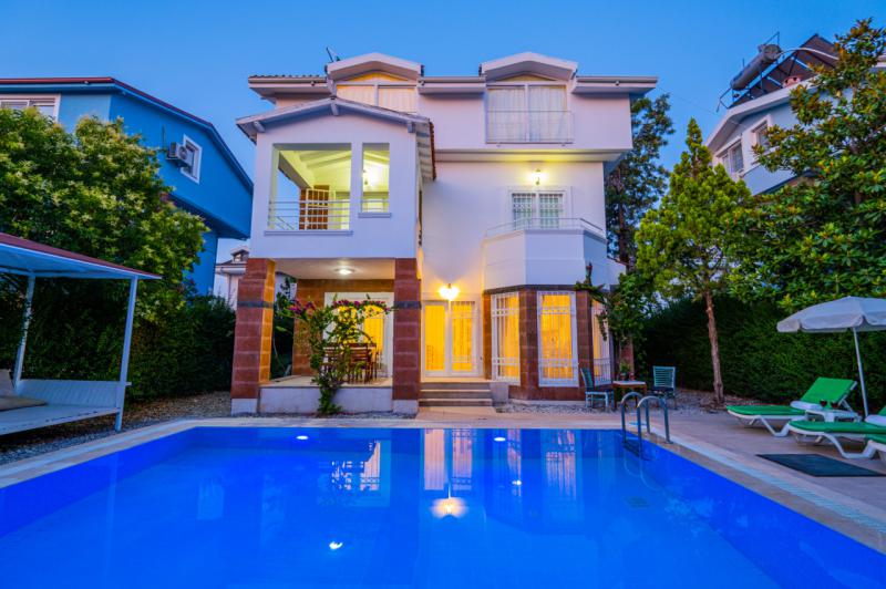 White Diamond Villa image